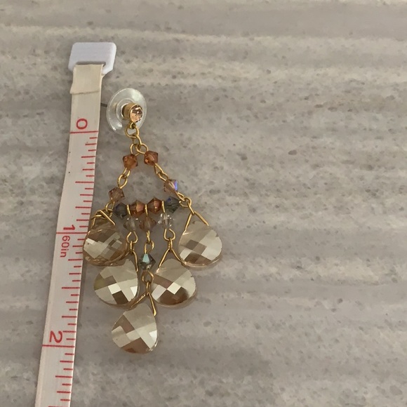 Chandelier earrings with amber beads and goldtone hardware (costume) - Picture 4 of 5